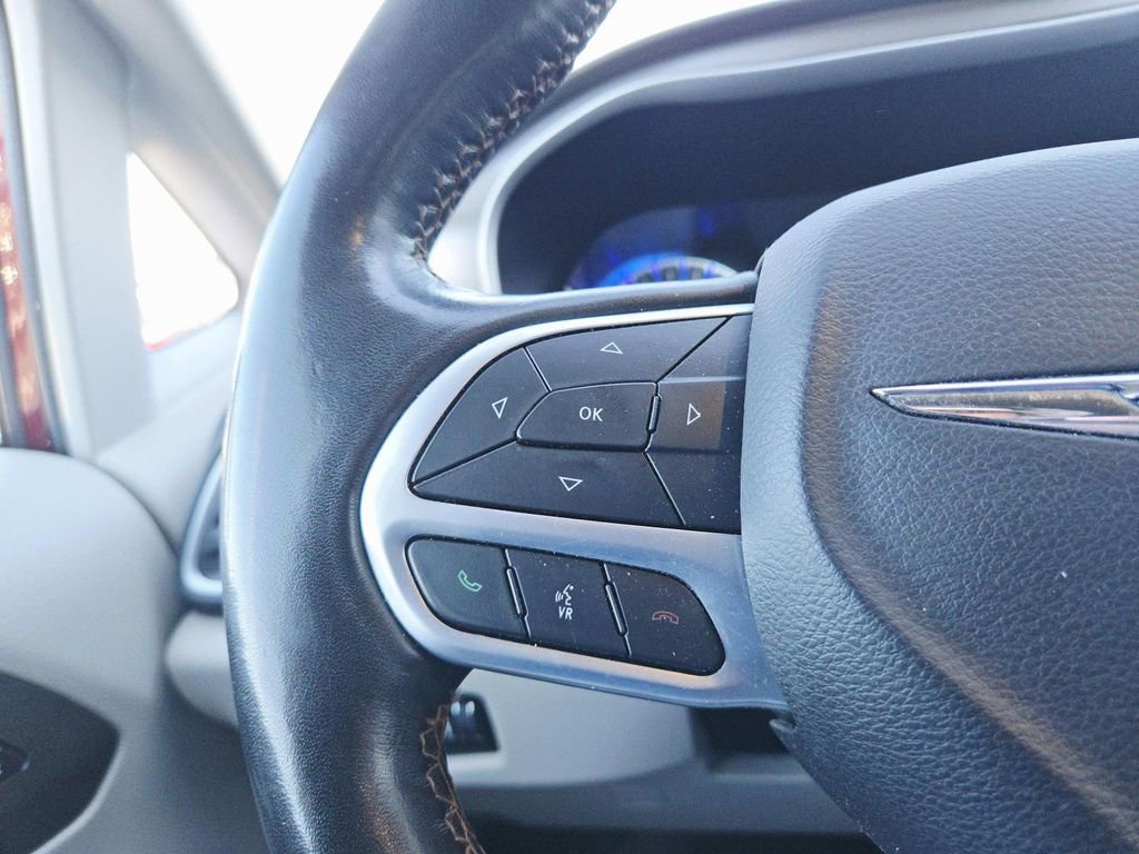 Used 2020 Chrysler Pacifica Touring-L image 21