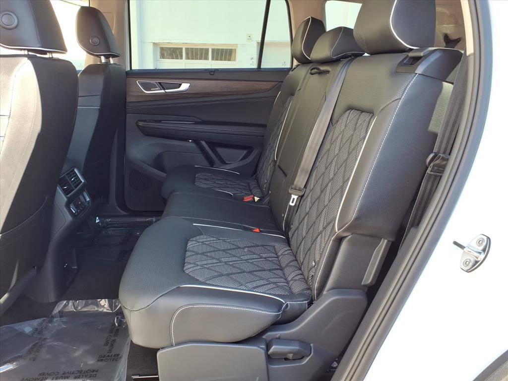 New 2026 Volkswagen Atlas SEL Premium R-Line image 6