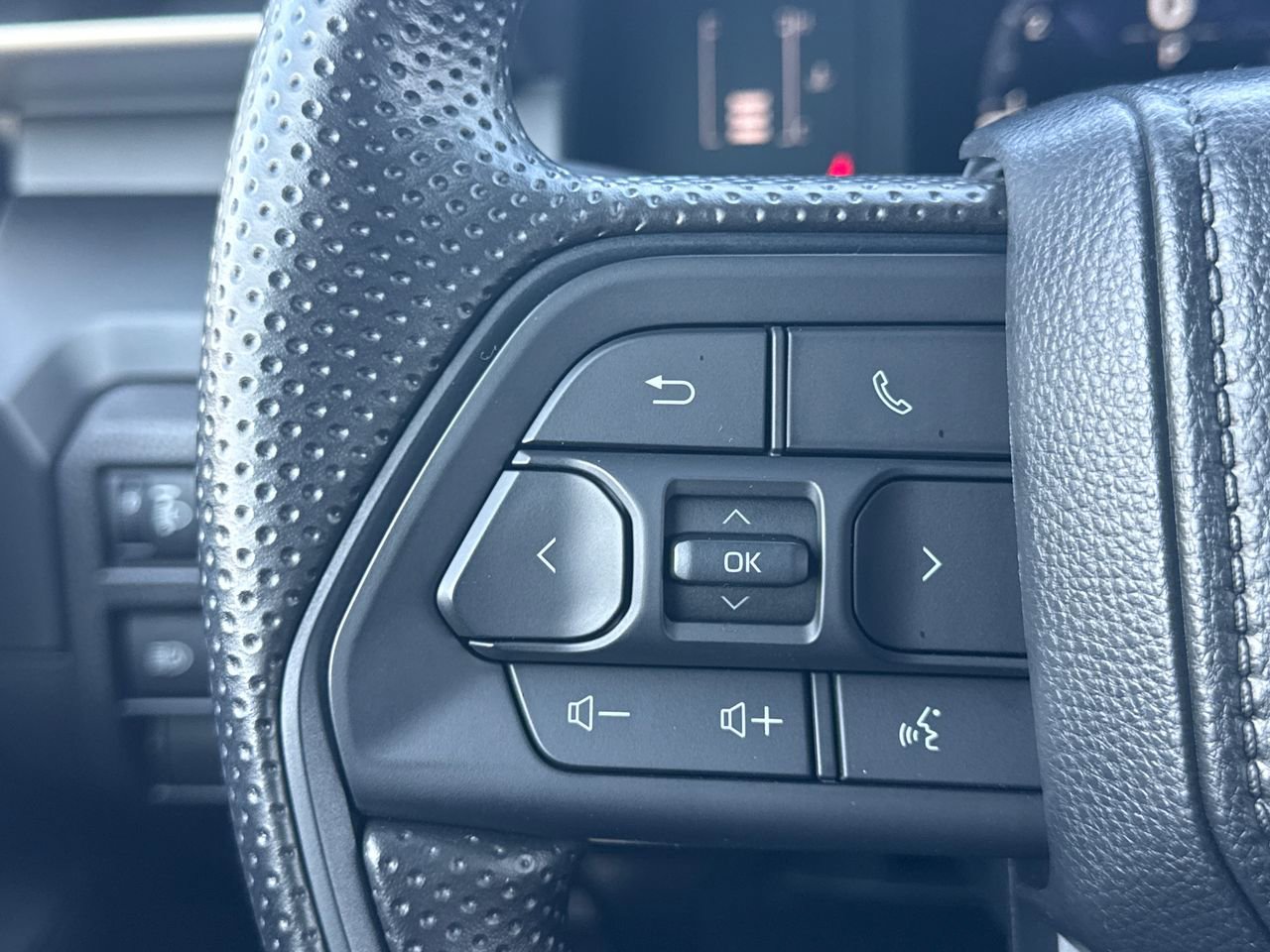 Used 2024 Toyota Tacoma SR image 27