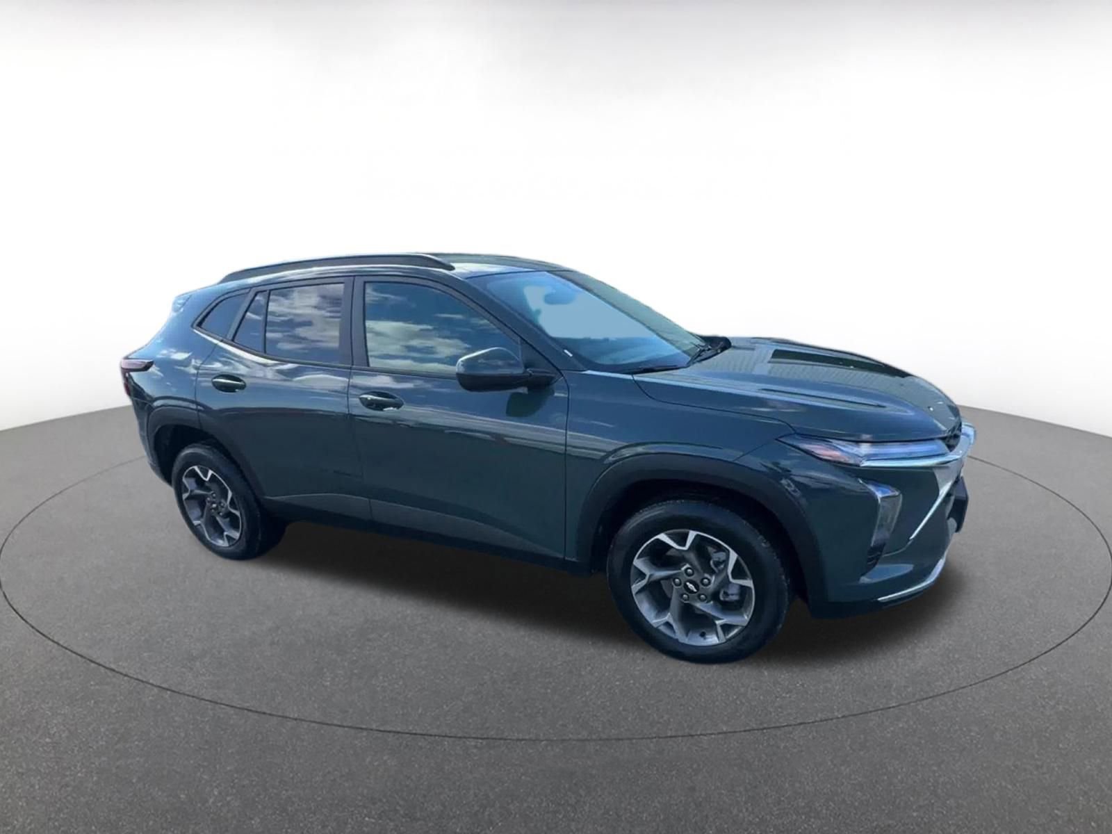 Used 2025 Chevrolet Trax LT w/ LT Convenience Package video 2