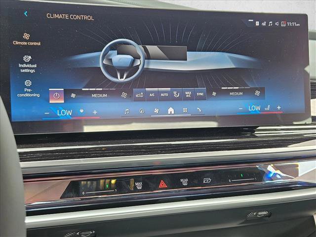 Used 2026 BMW 750e xDrive image 12