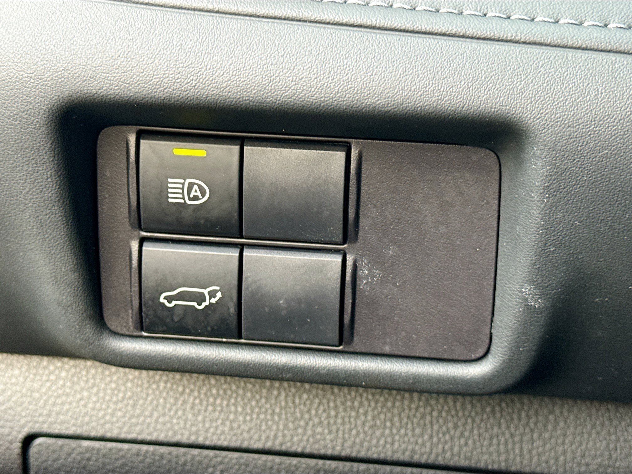 Used 2022 Toyota Highlander XSE image 35