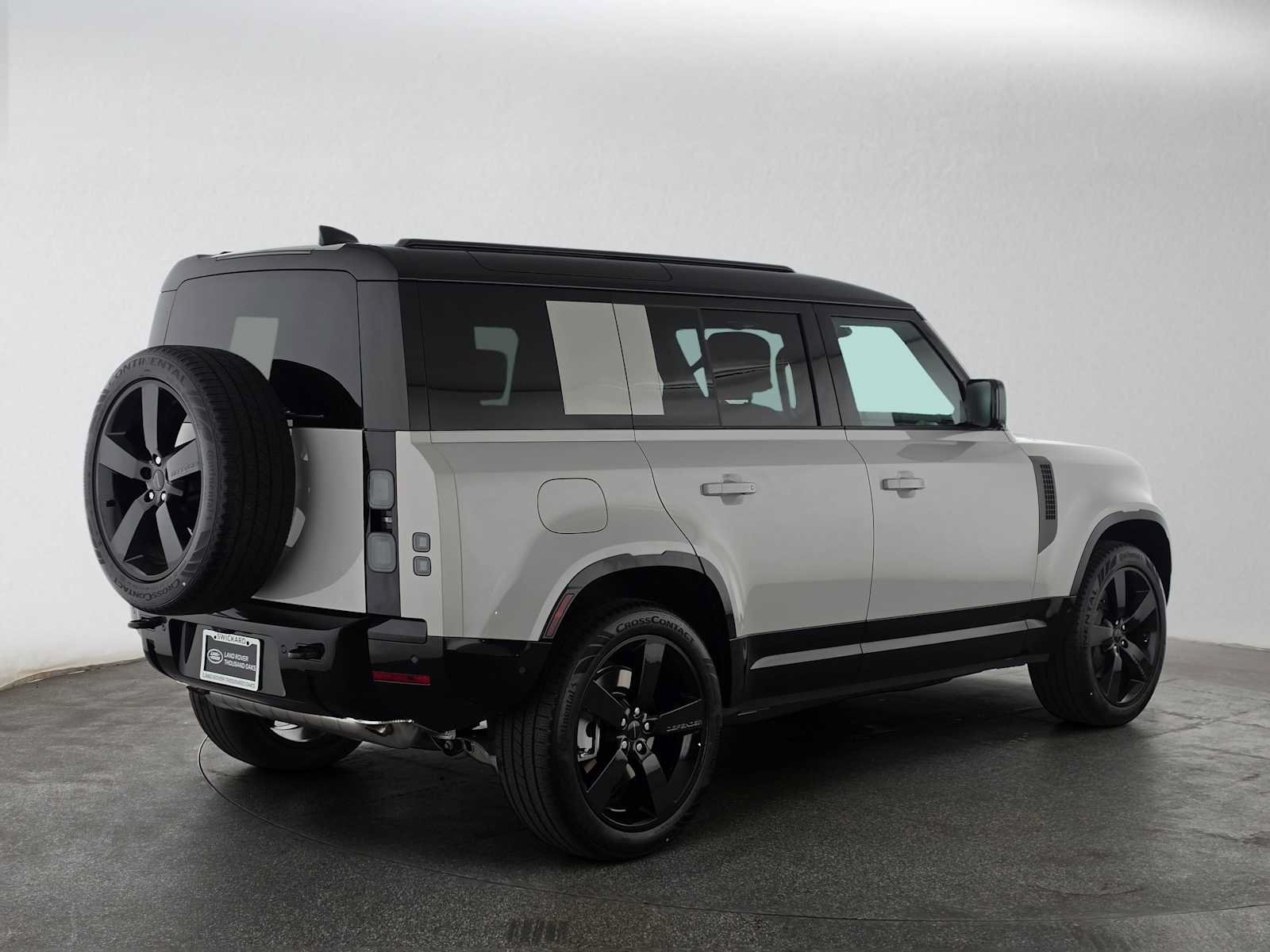 New 2026 Land Rover Defender 110 X-Dynamic SE AWD/4WD image 5