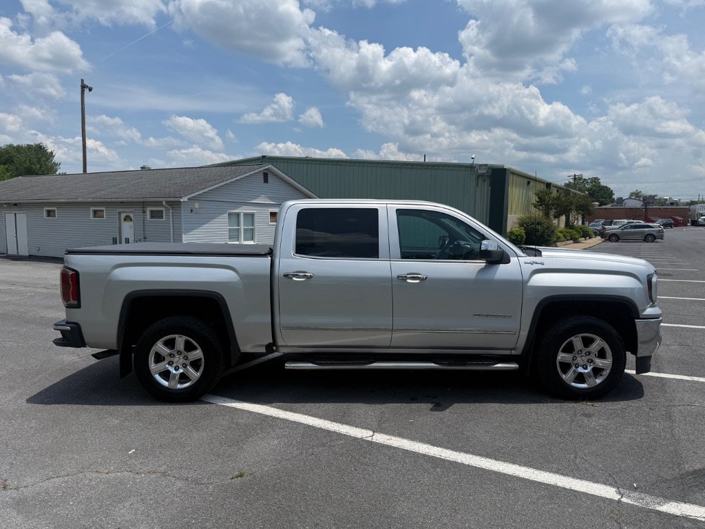 Used 2018 GMC Sierra 1500 SLT AWD/4WD image 4