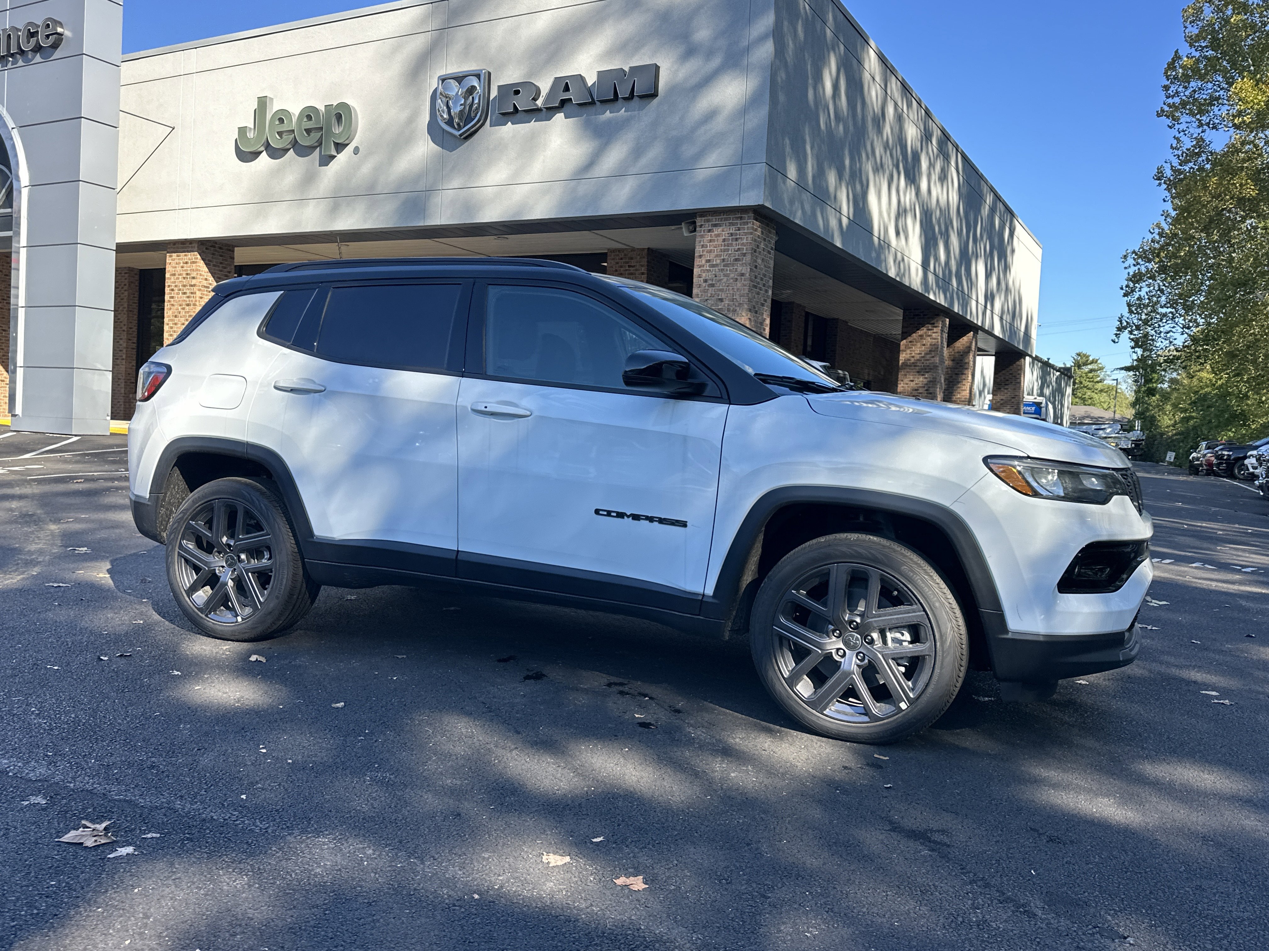 New 2026 Jeep Compass Limited image 19