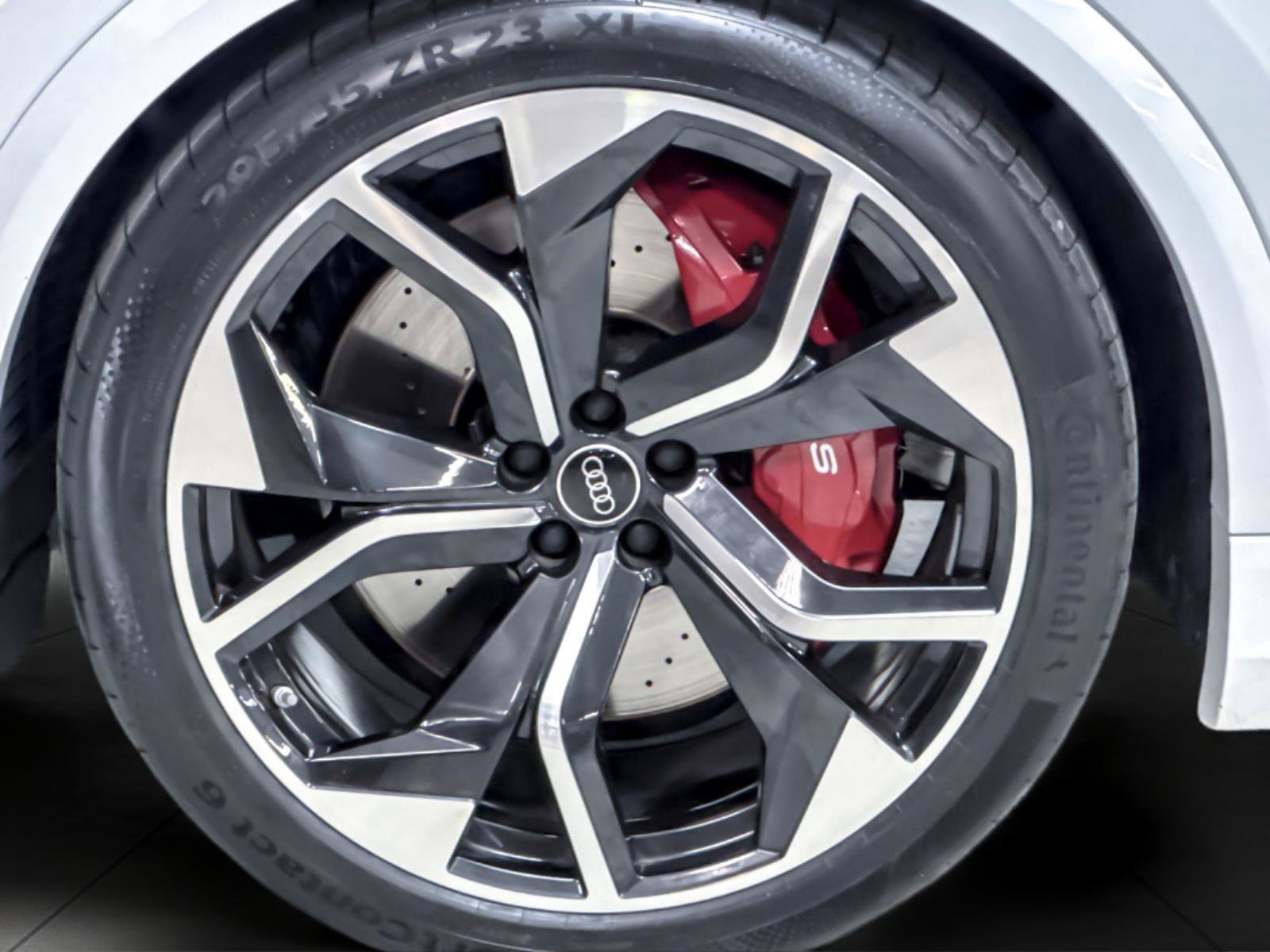 Certified 2024 Audi RS Q8 AWD/4WD image 25