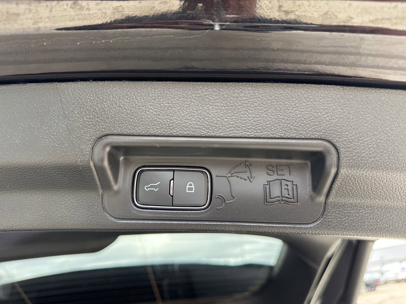 Certified 2024 Ford Explorer Limited w/ Limited Technology Package AWD/4WD image 41