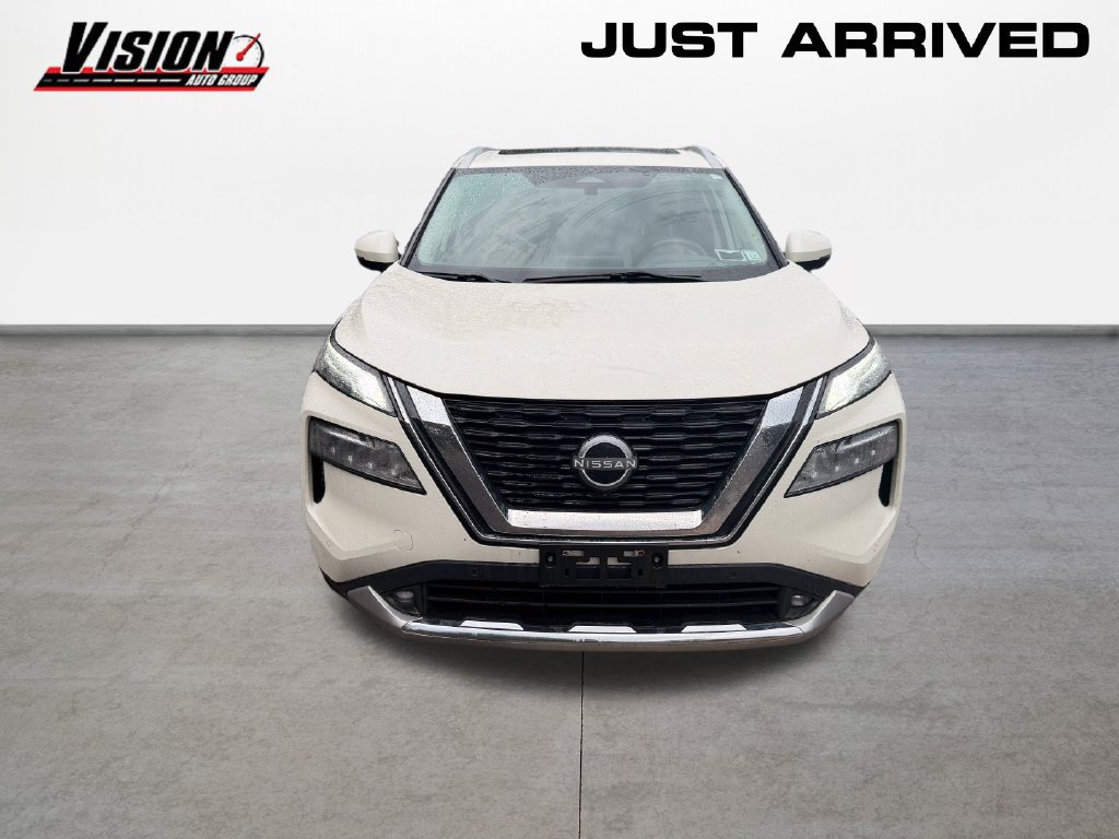 Used 2022 Nissan Rogue Platinum w/ Head-Up Display Package AWD/4WD image 2