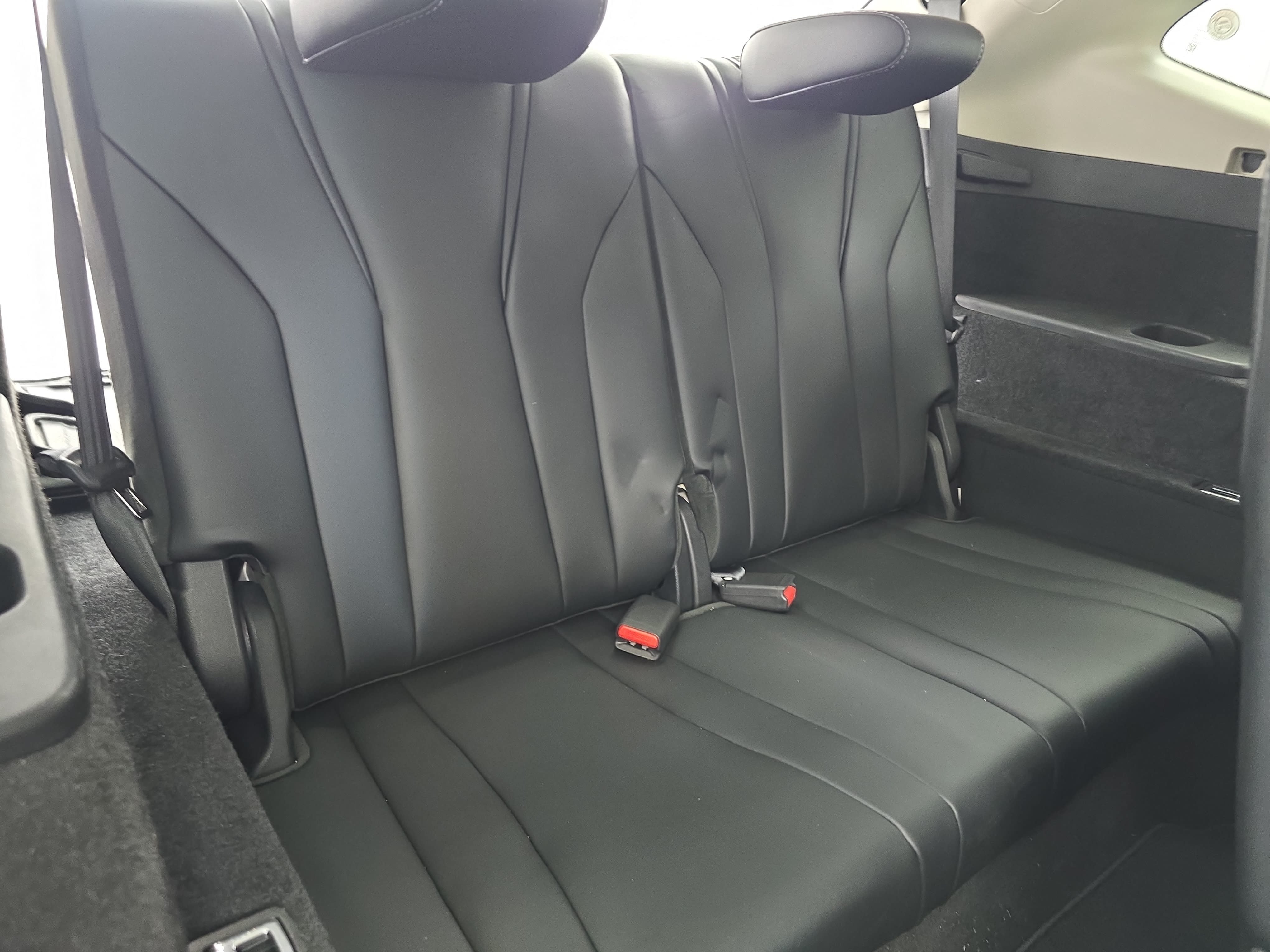 Used 2023 Acura MDX w/ Technology Package AWD/4WD image 12