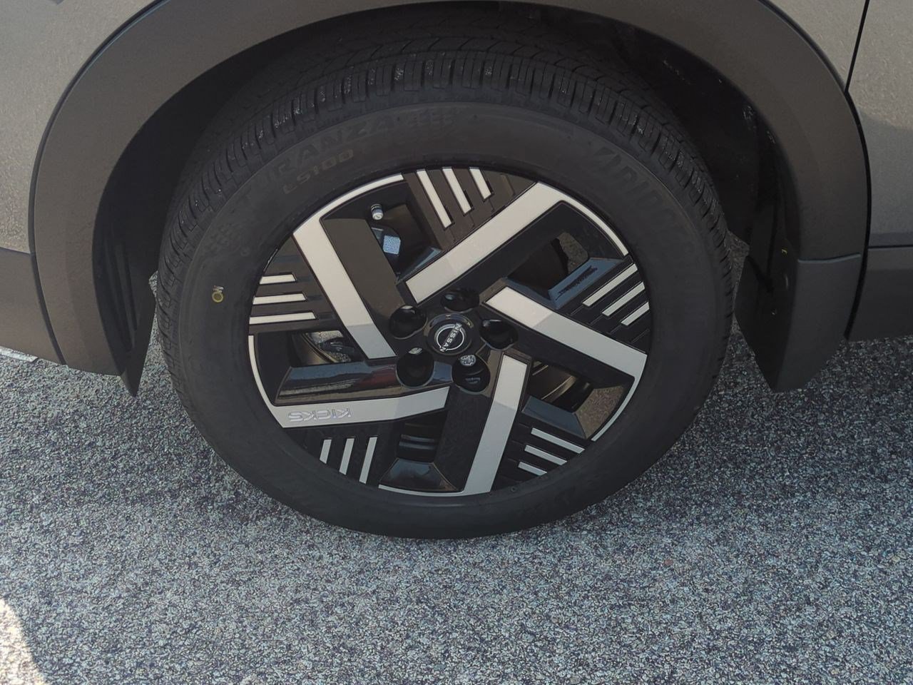New 2026 Nissan Kicks SV FWD image 11