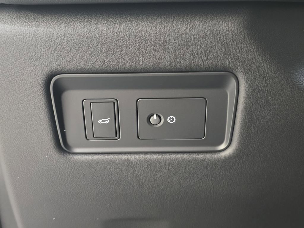 Used 2023 Jaguar F-PACE S image 26