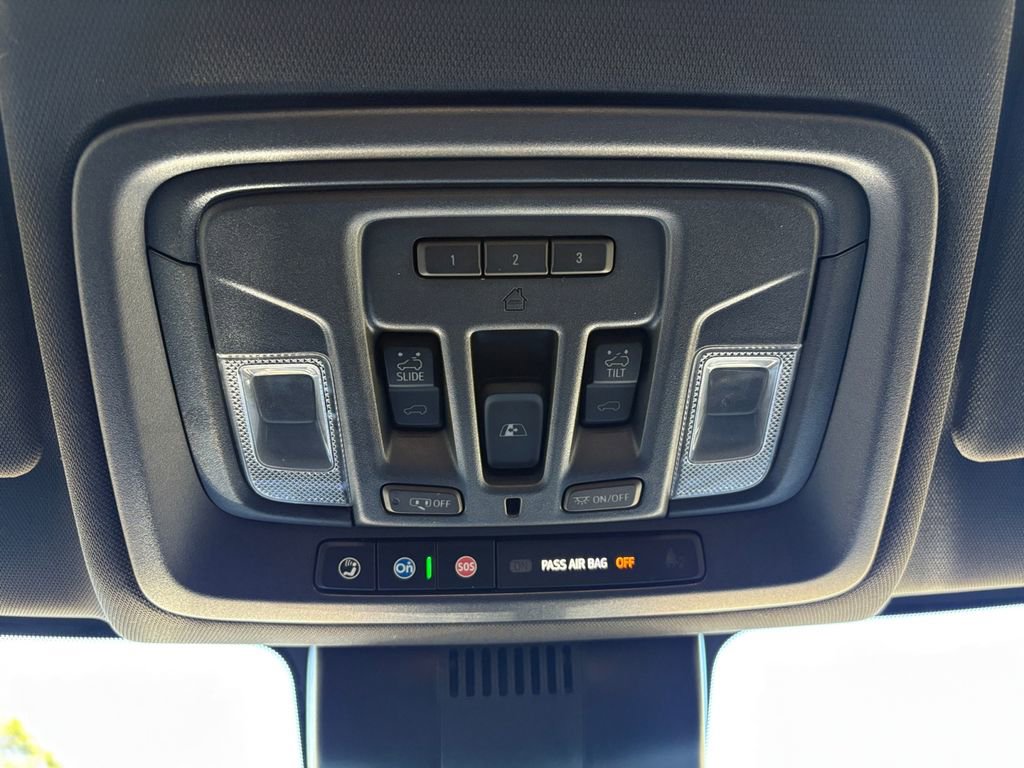 Used 2025 Chevrolet Silverado 1500 ZR2 w/ Technology Package image 33