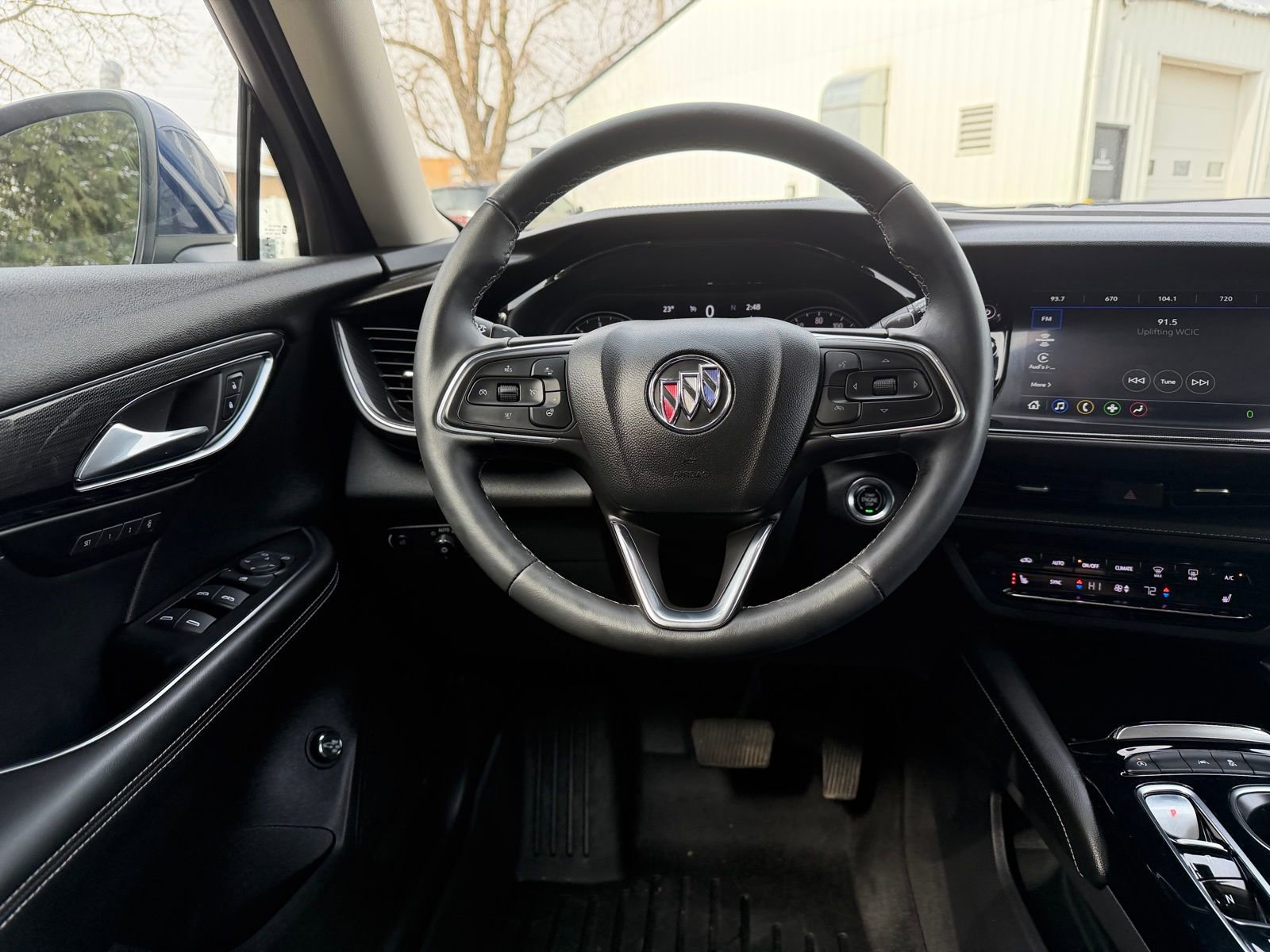 Used 2023 Buick Envision Essence image 13