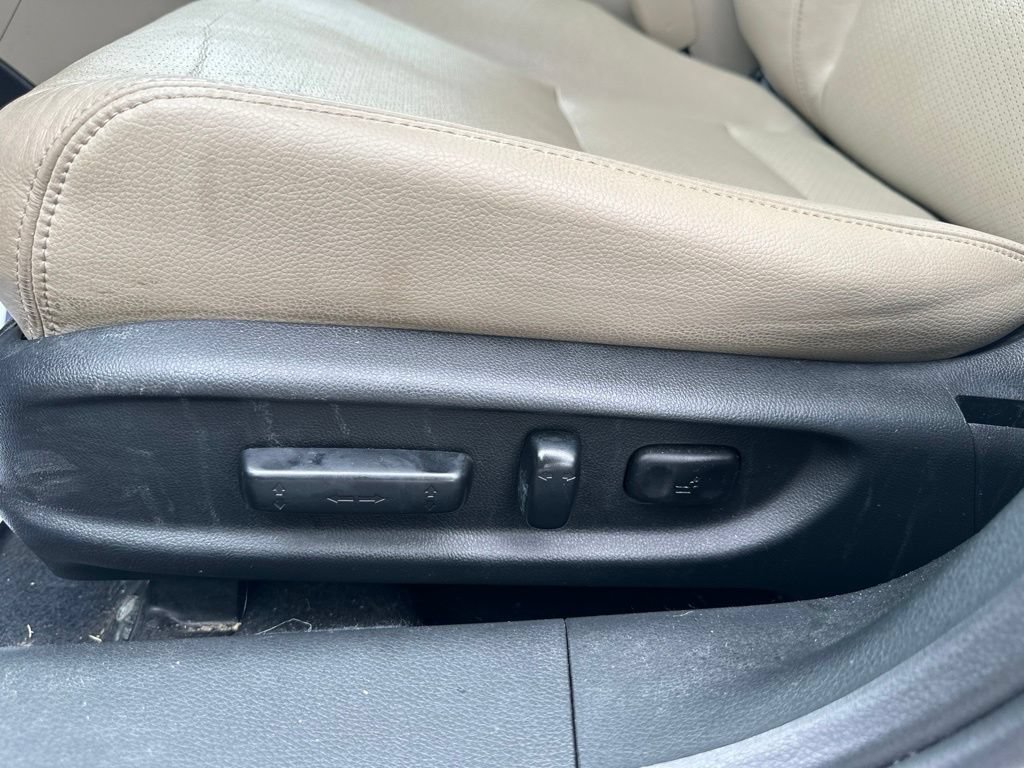 Used 2015 Honda Accord Touring image 17