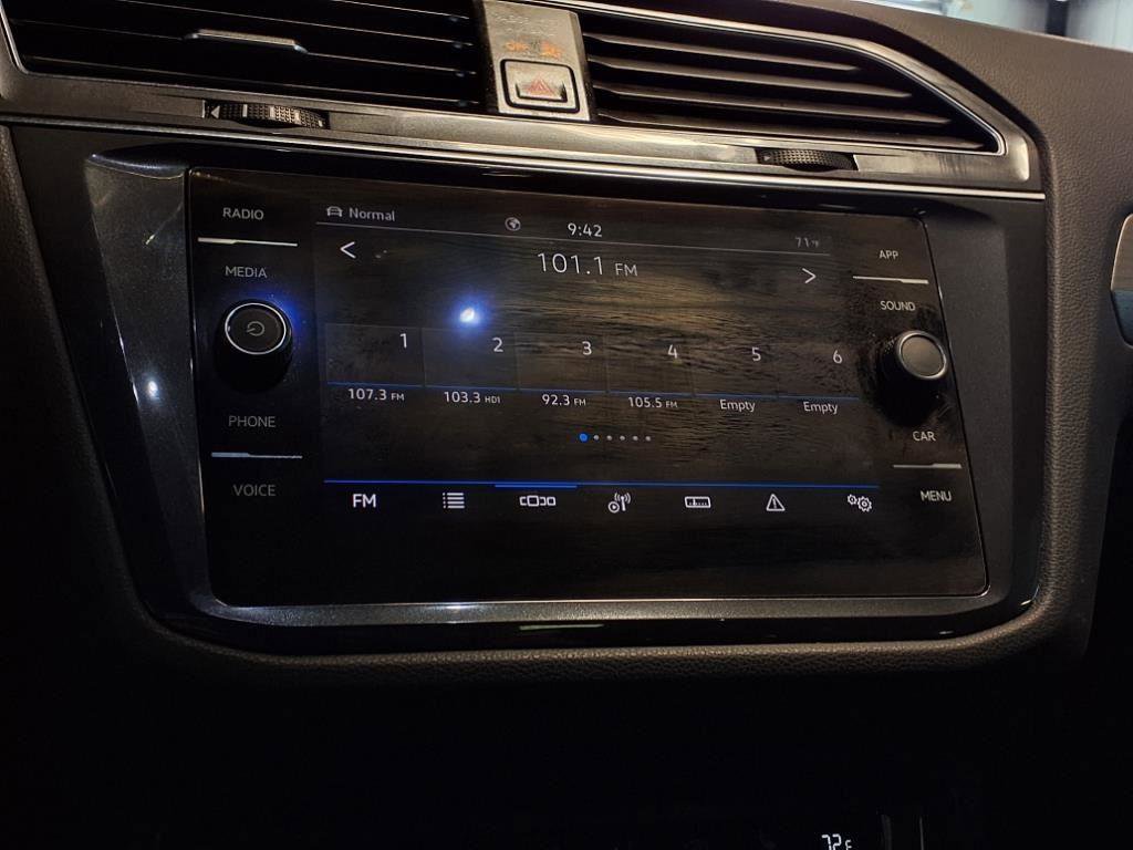 Used 2021 Volkswagen Tiguan SE R-Line image 20