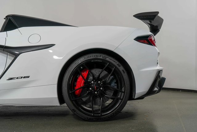 Used 2025 Chevrolet Corvette Z06 w/ Z07 Performance Package image 13