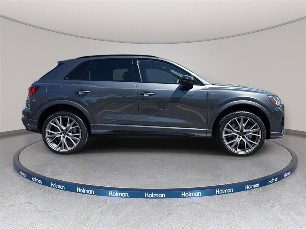 Certified 2025 Audi Q3 2.0T Premium Plus w/ Premium Plus Package image 3
