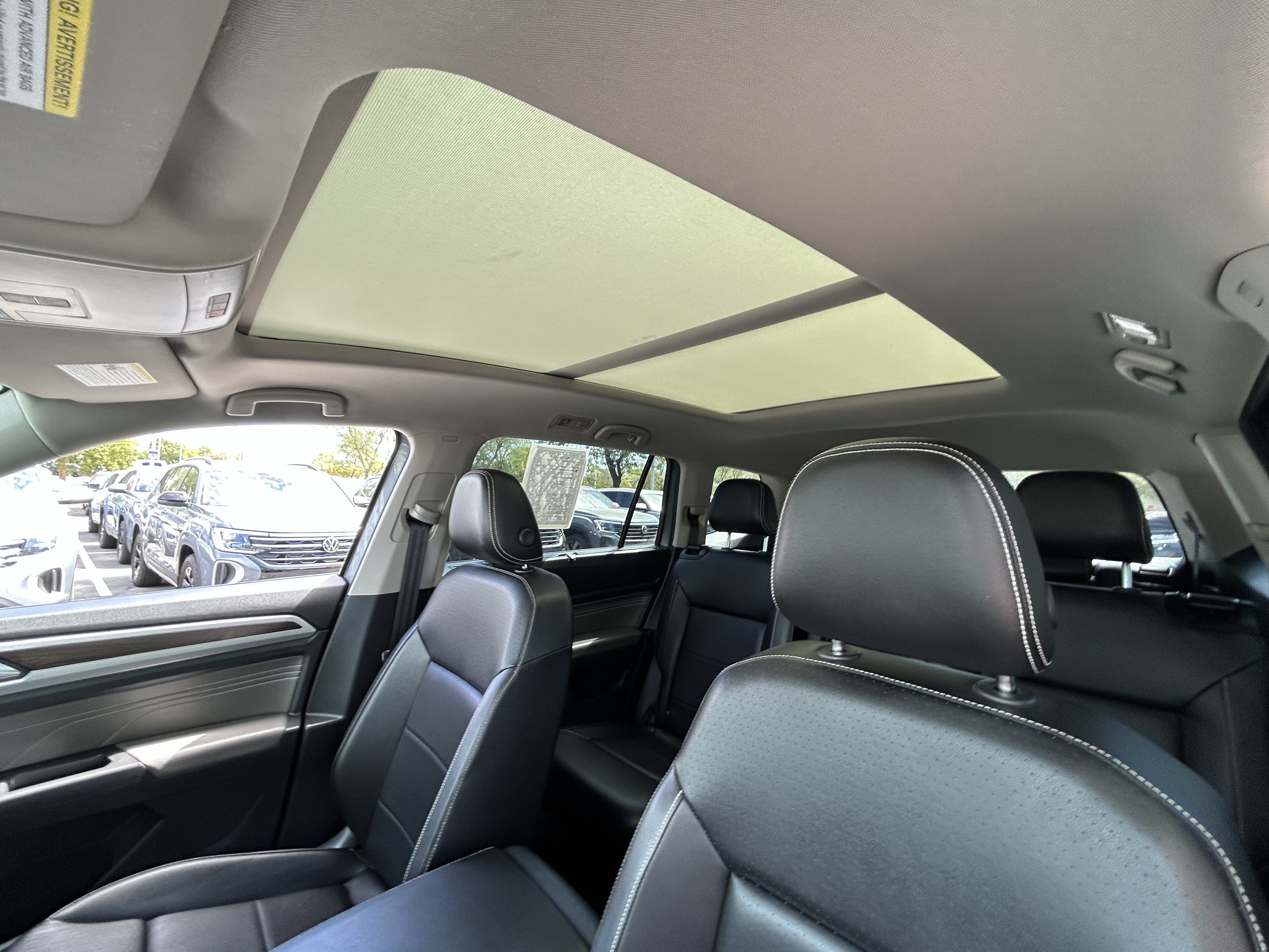 Used 2023 Volkswagen Atlas SE w/ Panoramic Sunroof Package FWD image 21