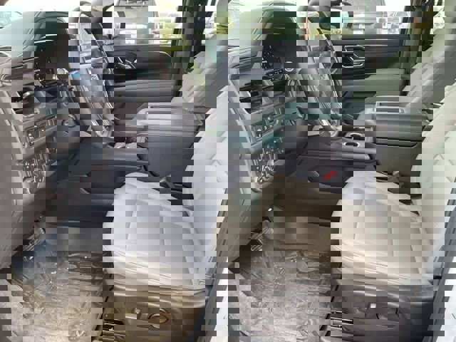 Used 2024 Chevrolet Tahoe Z71 w/ Luxury Package AWD/4WD image 26