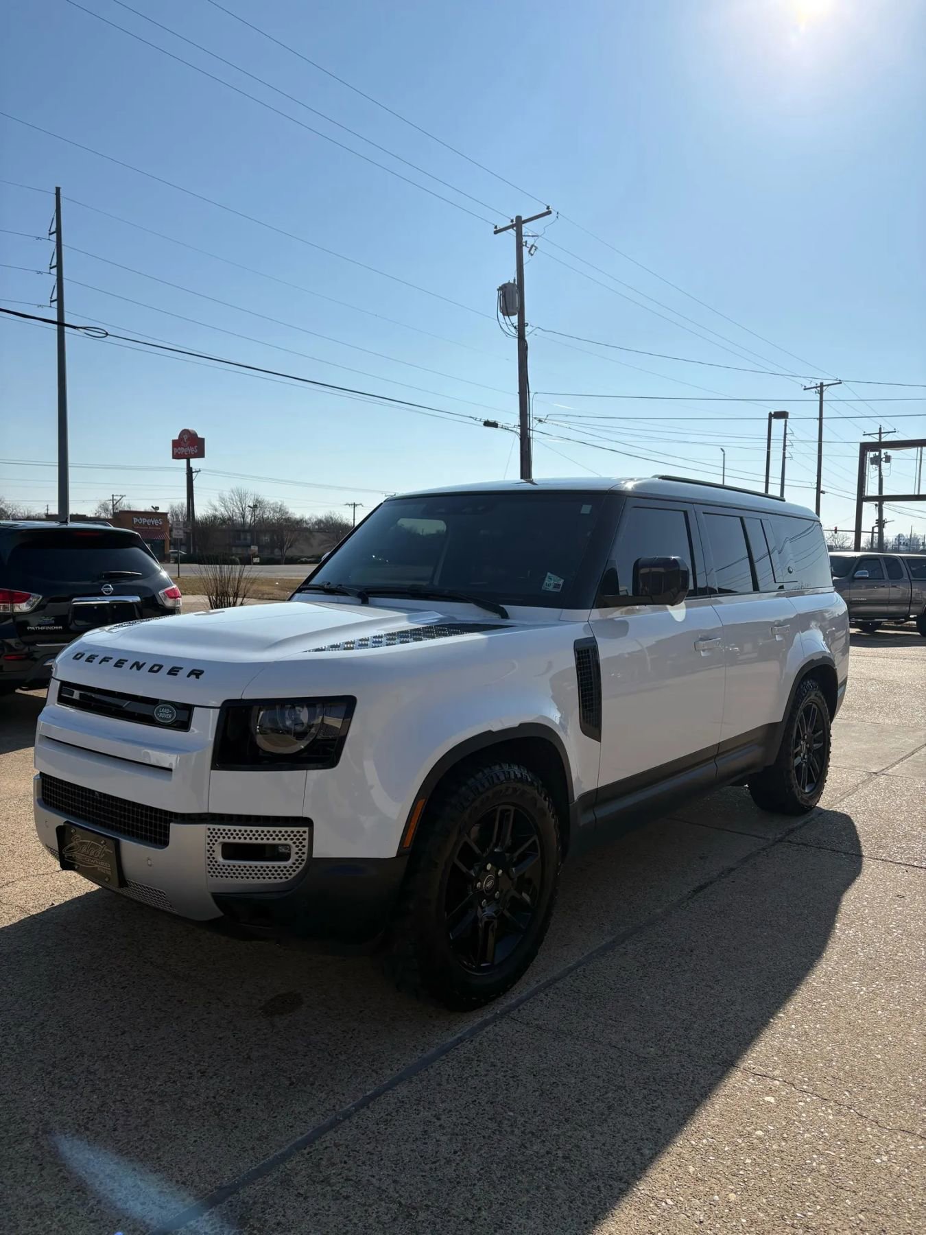 Used 2023 Land Rover Defender 130 SE AWD/4WD image 1