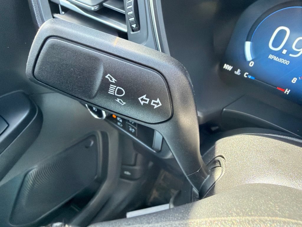 Used 2025 Ford Escape Platinum AWD/4WD image 17