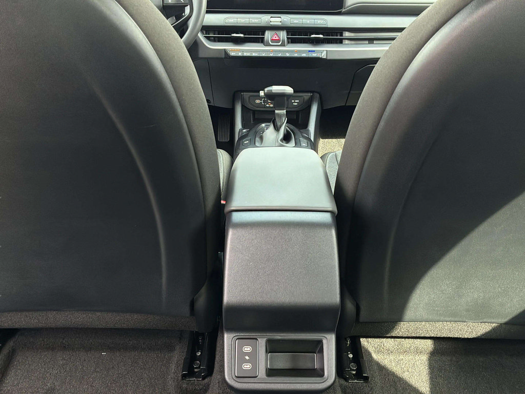 Used 2025 Kia K4 FWD image 21