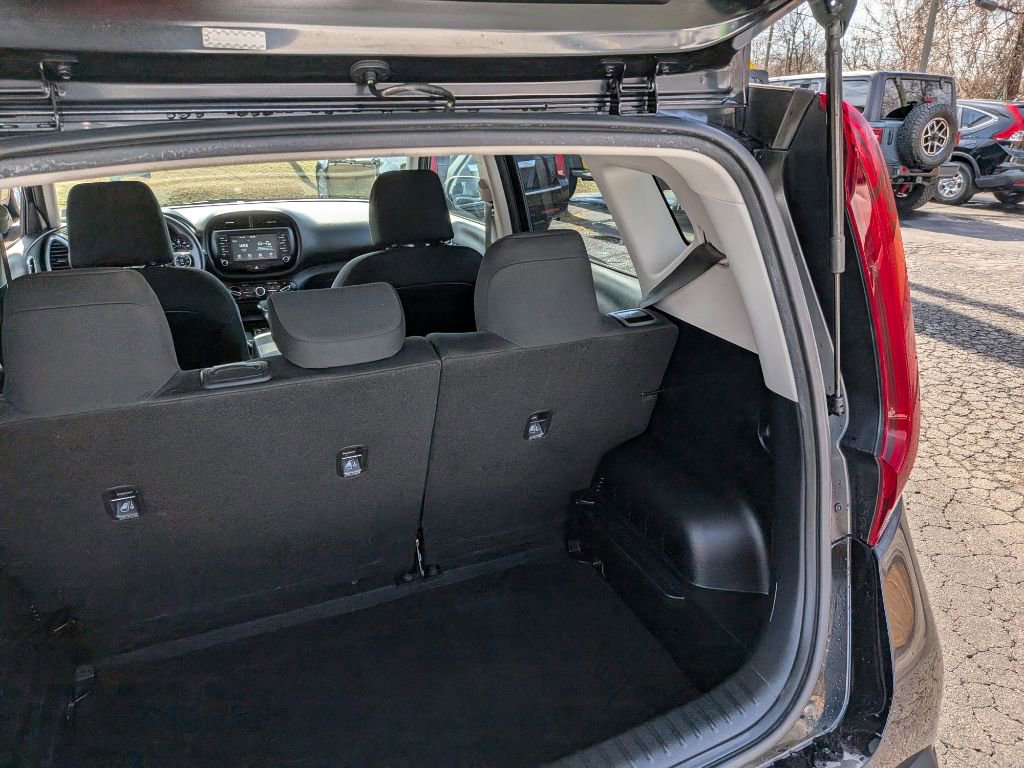 Used 2020 Kia Soul LX FWD image 12