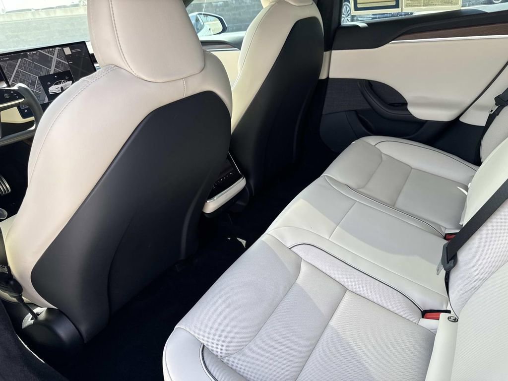 Used 2021 Tesla Model S Plaid image 12