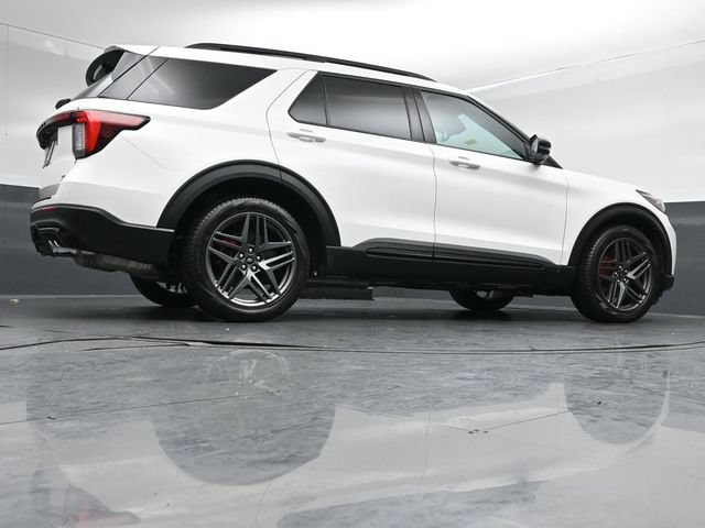 Certified 2025 Ford Explorer ST AWD/4WD image 45