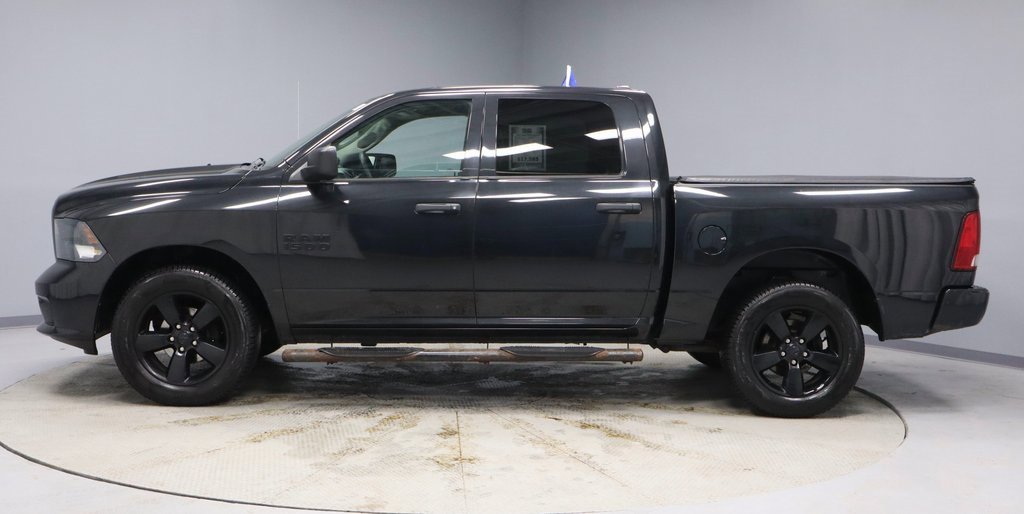 Used 2017 RAM 1500 Express w/ Black Ram 1500 Express Group image 4