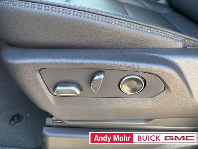 New 2026 GMC Yukon XL Denali w/ Advanced Technology Package image 28