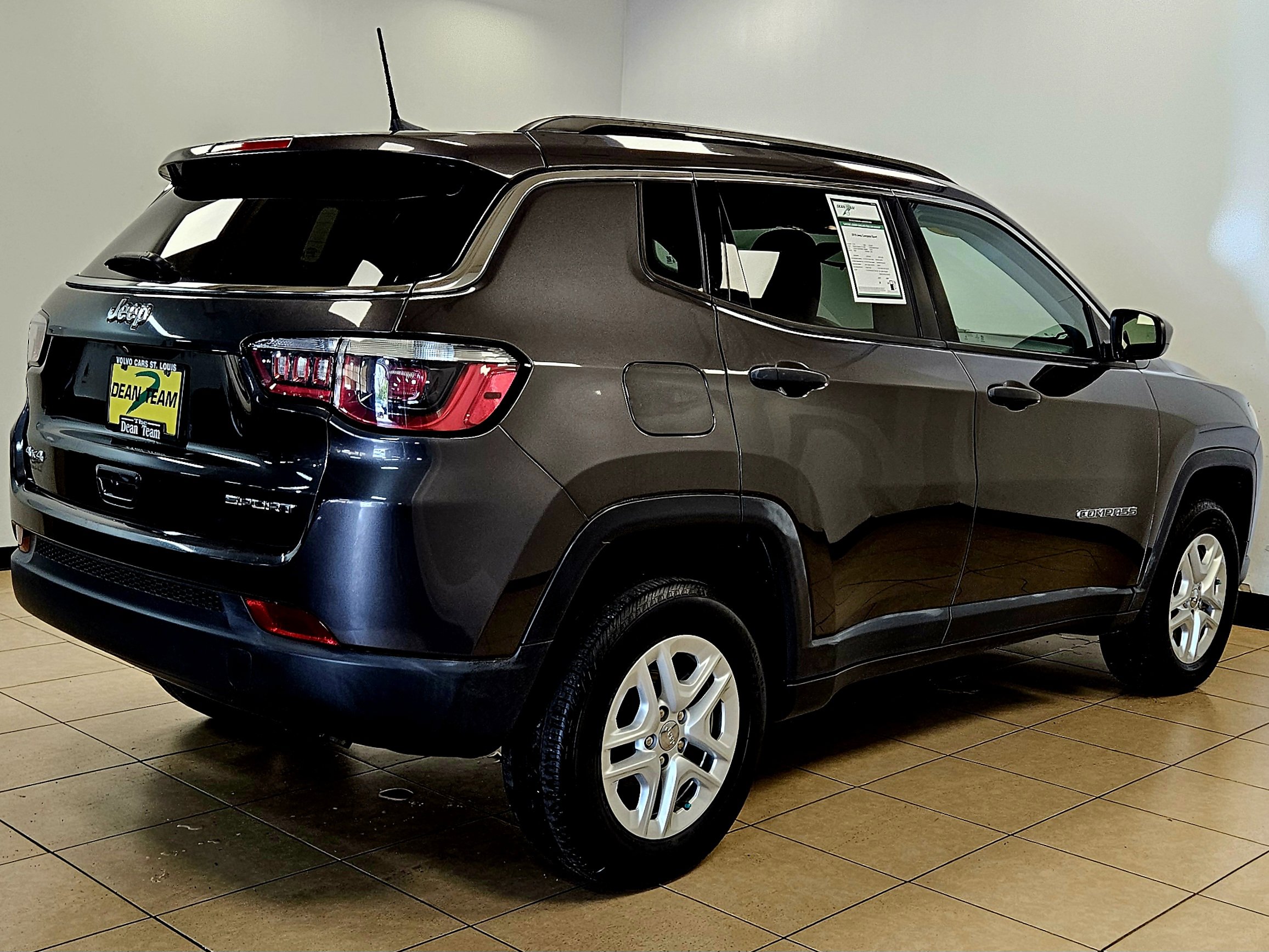 Used 2019 Jeep Compass Sport w/ Cold Weather Group image 4