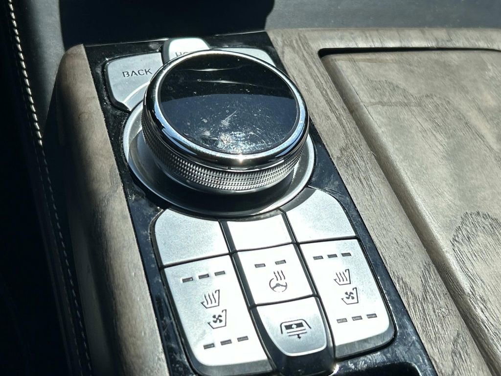 Used 2021 Genesis G90 3.3T Premium image 30