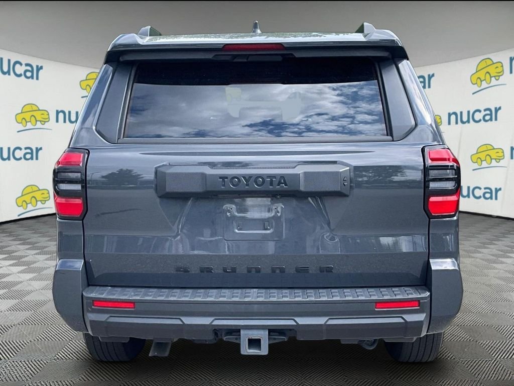 Used 2025 Toyota 4Runner SR5 AWD/4WD image 3
