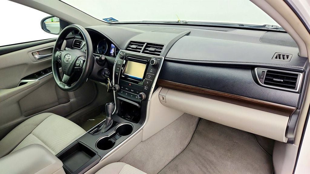 Used 2015 Toyota Camry LE FWD image 24