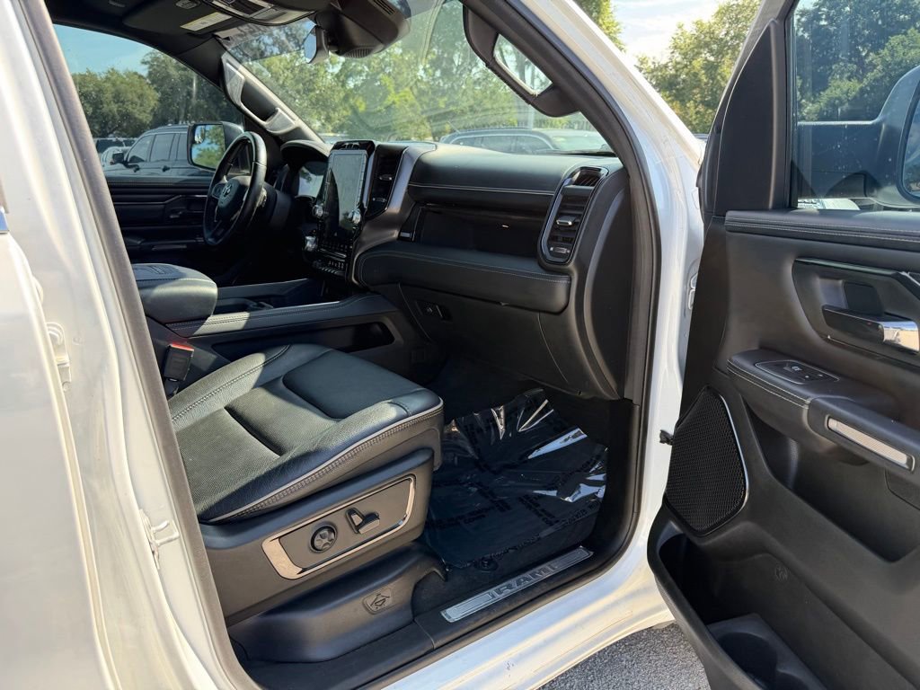Used 2022 RAM 1500 Limited w/ Body Color Bumper Group AWD/4WD image 32