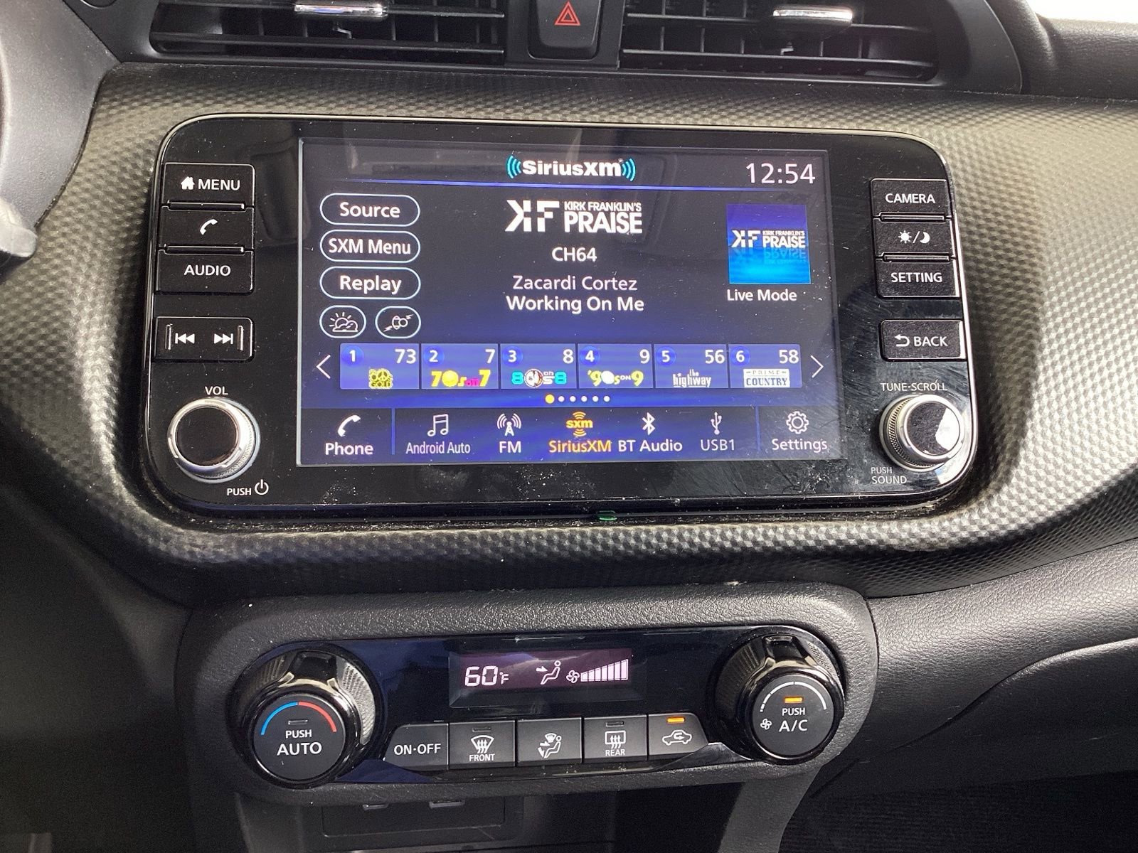 Used 2021 Nissan Kicks SV image 14