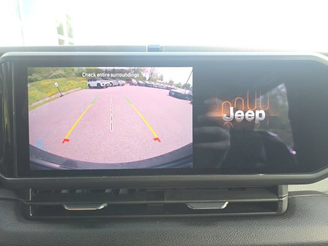 Certified 2025 Jeep Wrangler Sport AWD/4WD image 22