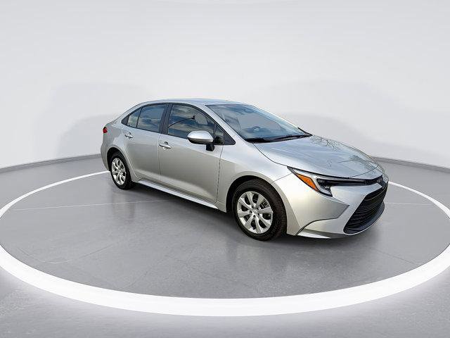 Certified 2025 Toyota Corolla LE FWD image 2