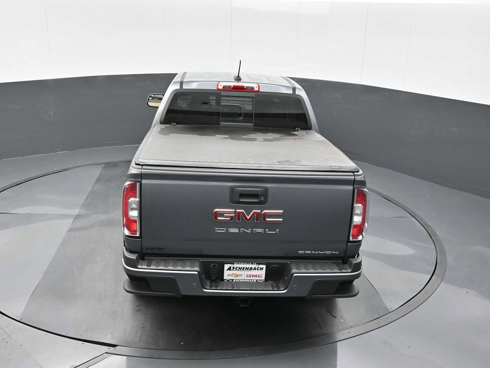 Used 2022 GMC Canyon Denali image 21
