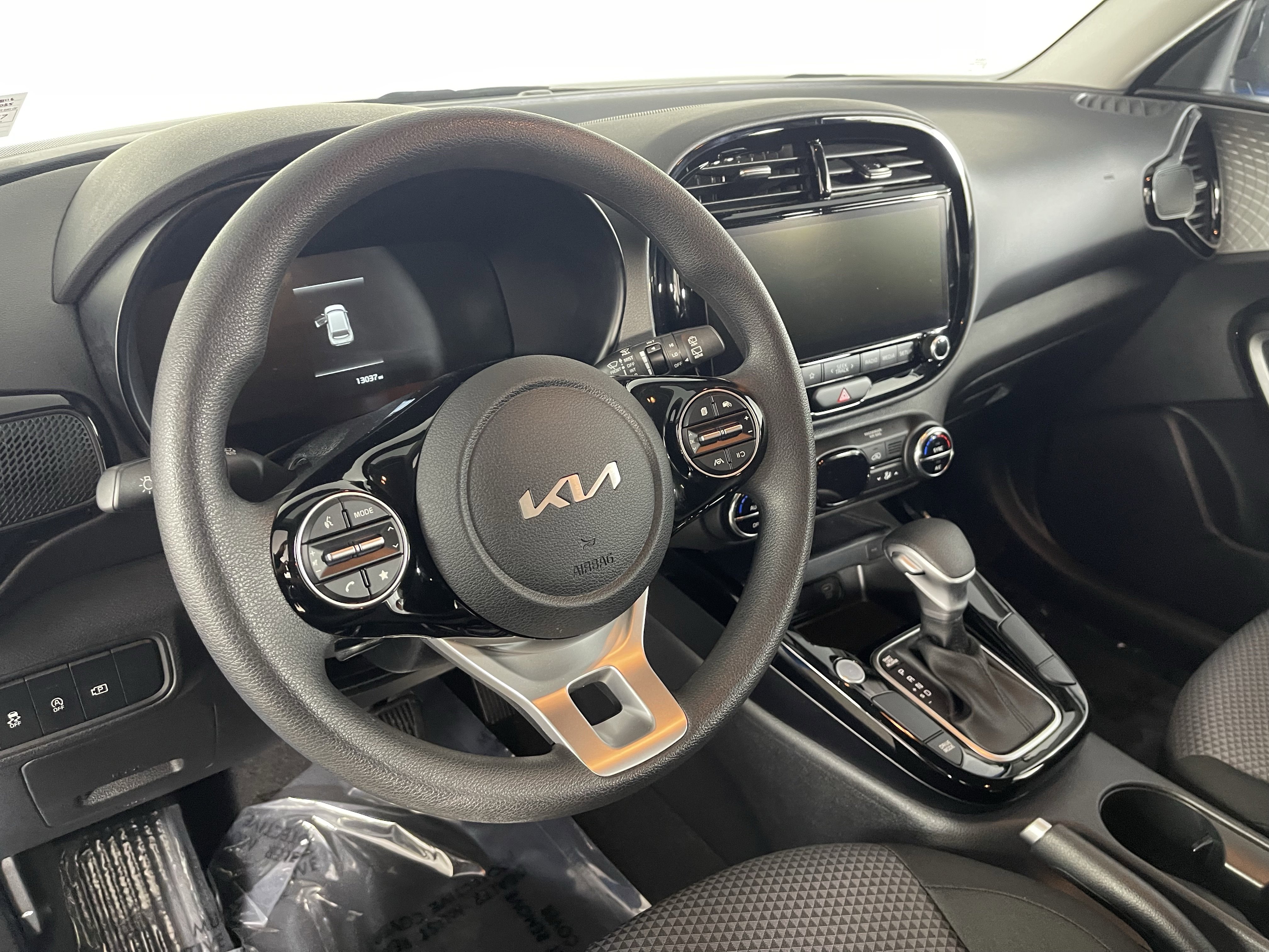 Used 2024 Kia Soul S image 11