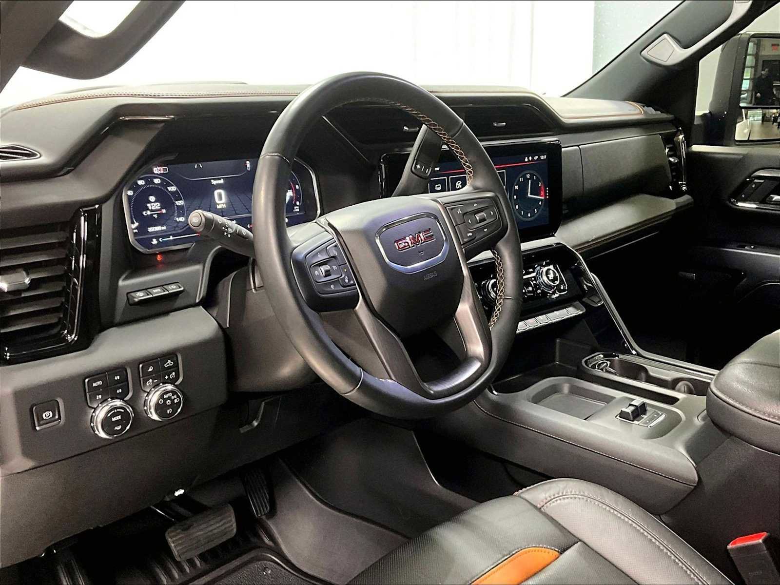 Used 2024 GMC Sierra 2500 AT4 w/ AT4 Premium Plus Package image 3