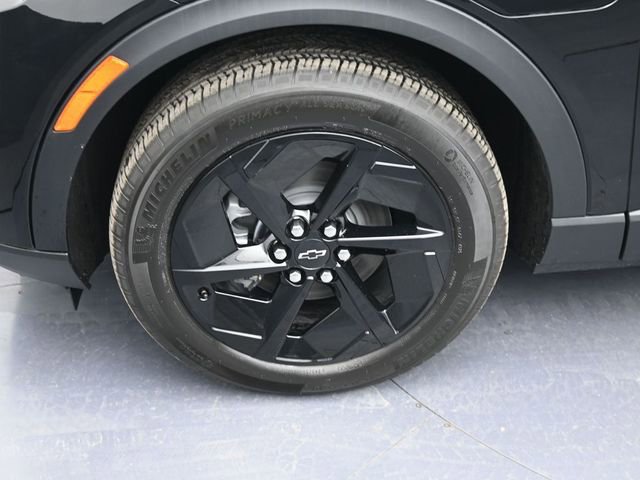 New 2026 Chevrolet Equinox EV LT w/ Midnight Package FWD image 17