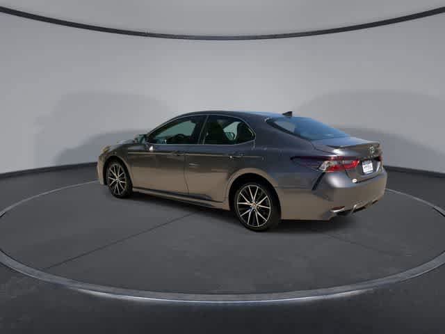 Used 2024 Toyota Camry SE FWD image 2