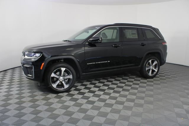 New 2026 Jeep Grand Cherokee Limited image 2