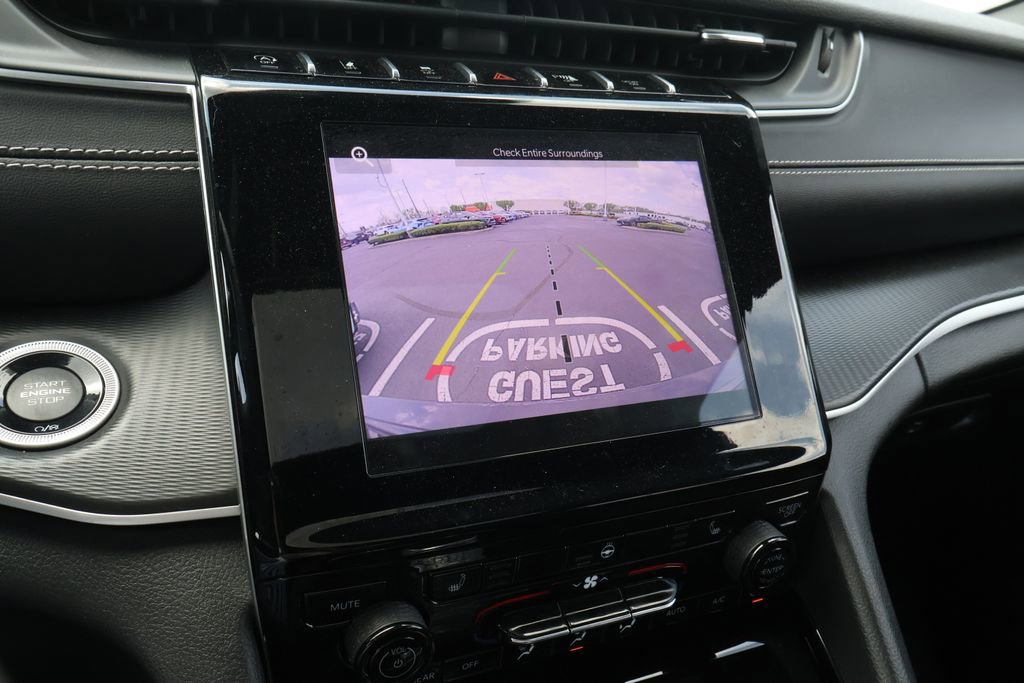 Used 2023 Jeep Grand Cherokee Altitude image 28