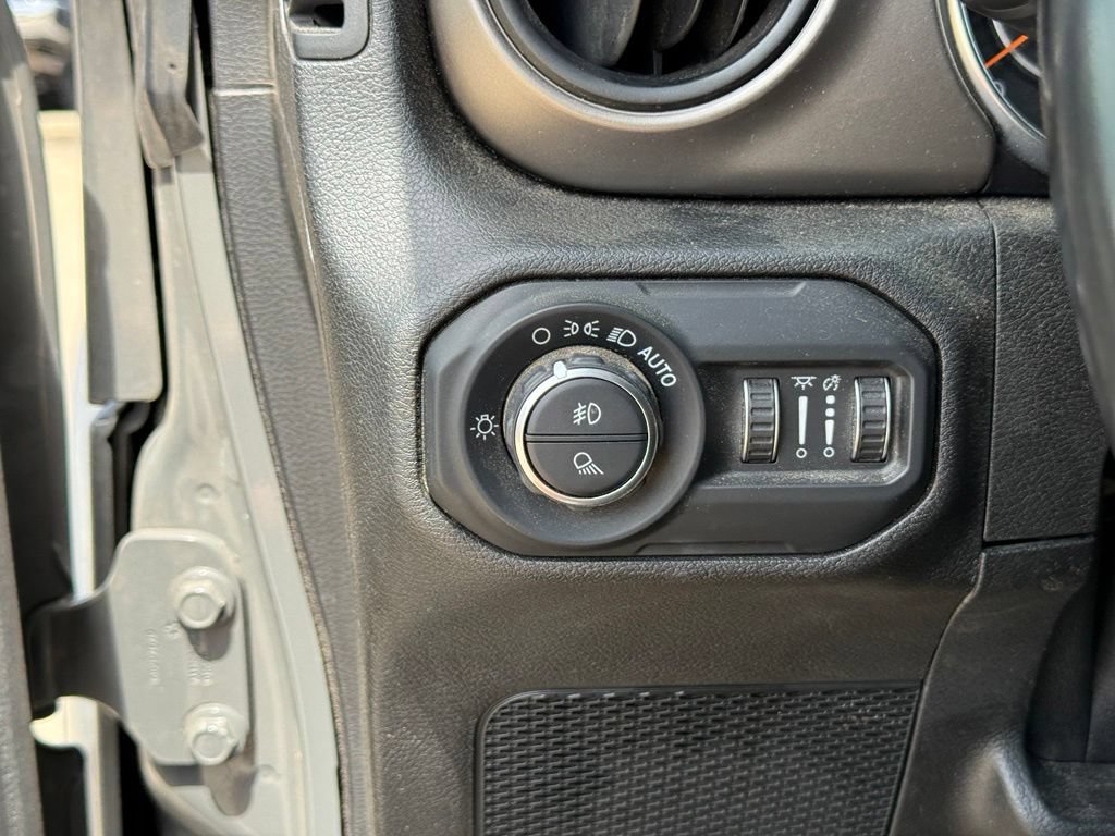 Used 2021 Jeep Gladiator Sport AWD/4WD image 18