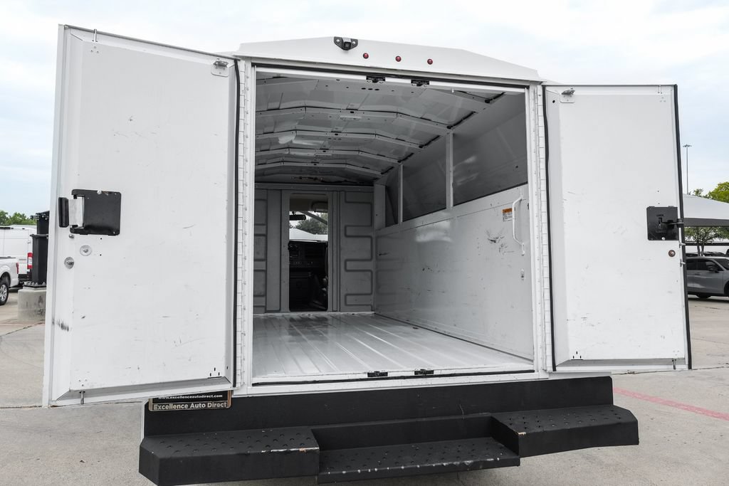 Used 2021 Chevrolet Express 3500 w/ Power Convenience Package RWD image 55