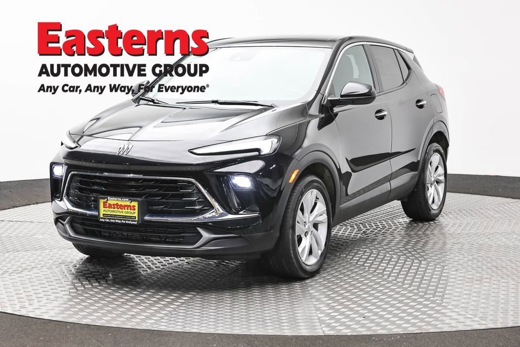 Used 2024 Buick Encore GX Preferred FWD image 1