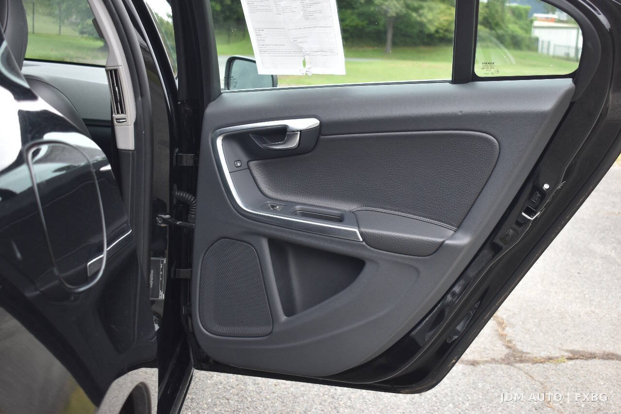 Used 2012 Volvo S60 T5 FWD image 11